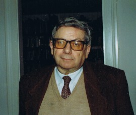 Hugo Loetscher en sia loĝejo (Foto Jan Stanisław Skorupski)