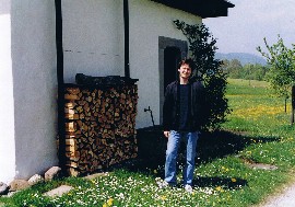 Jakub Działak przed Twierdzą Ciszy latem 2001 (Foto JSS)